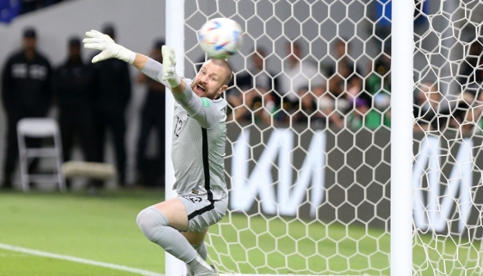 Kỹ thuật bắt bóng của thủ môn