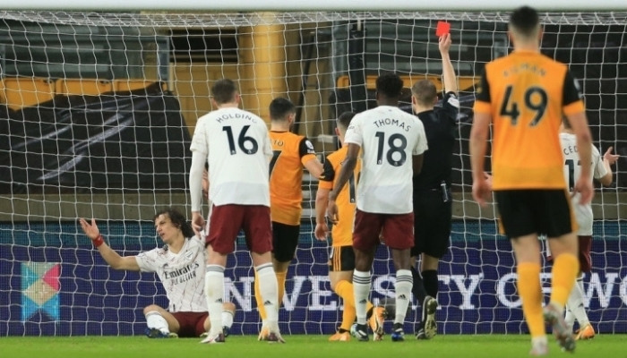 luật thẻ đỏ ngoại hạng anh